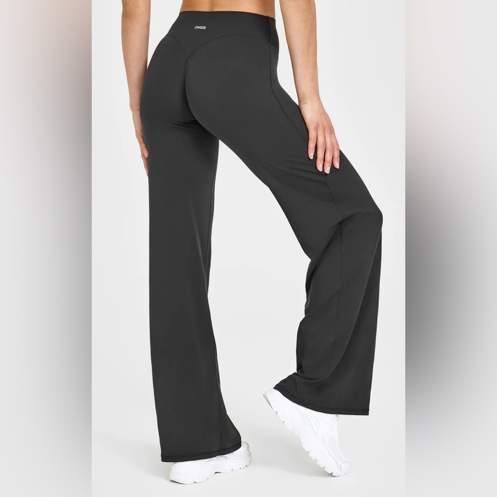 ONER Soft Motion Straight Leg Pants, Soft Black. Medium, Regular length